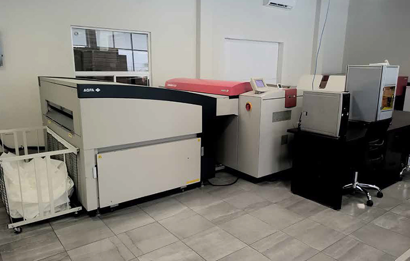 A915qe647_10.jpg